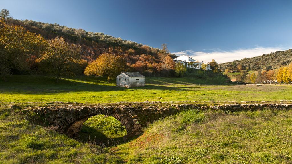 Los Pozos De La Nieve Constantina Bagian luar foto